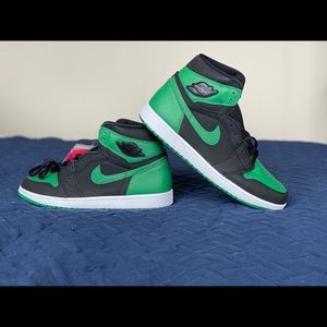 COPY - Air Jordan 1’s black/green